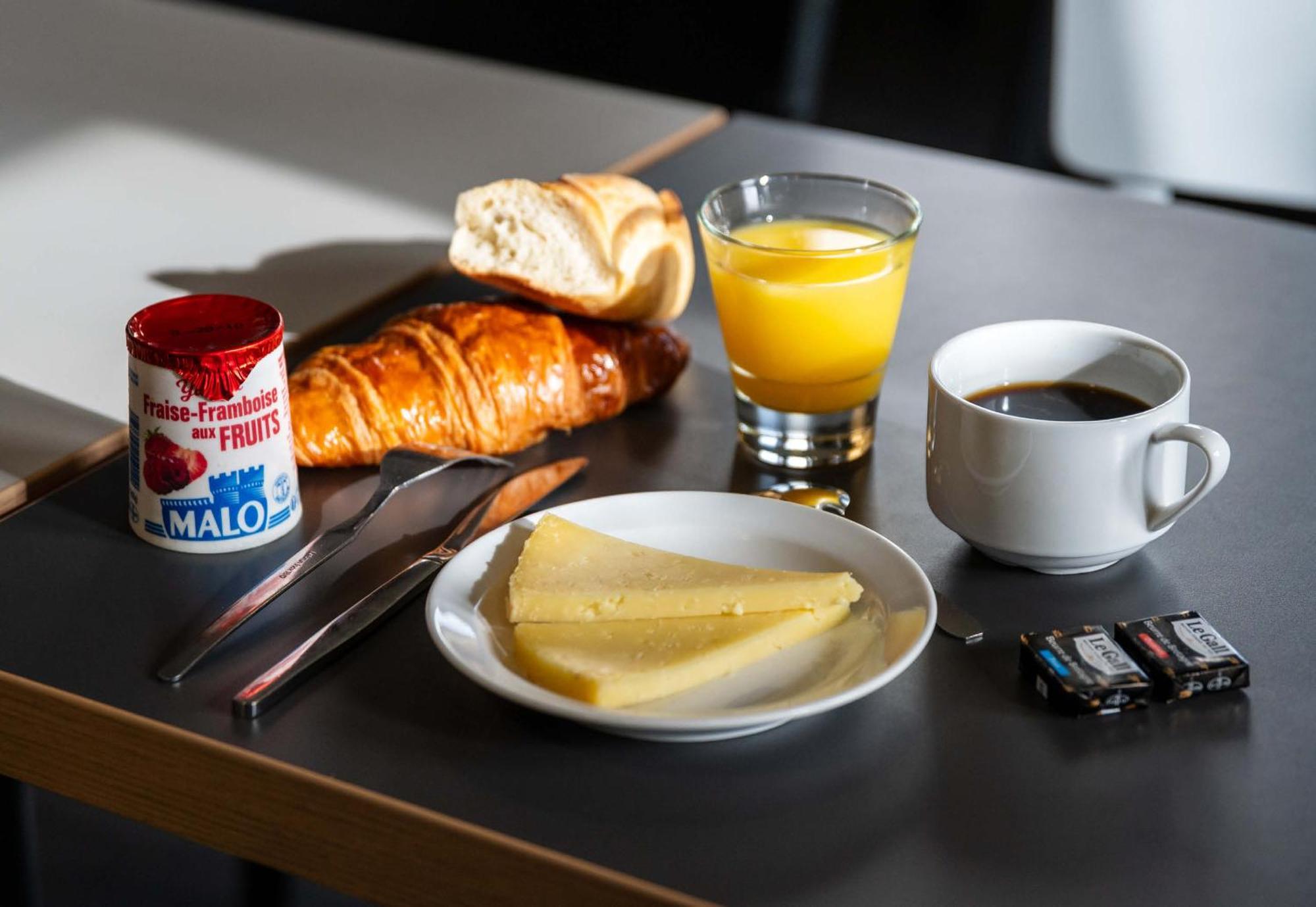 B&B Hotel Lille Lezennes Stade Pierre Mauroy المظهر الخارجي الصورة